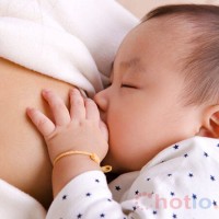 Mơ thấy cho con bú đánh lô đề con gì