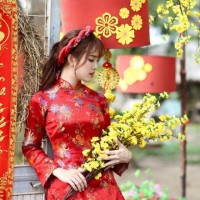 Mùng 1 đầu năm 2020 nên mặc màu gì để được may mắn cả năm?